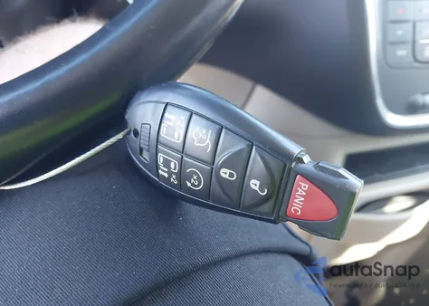 2014 Chrysler Town & Country Touring from USA, damaged, VIN 2C4RC1BG8ER418236